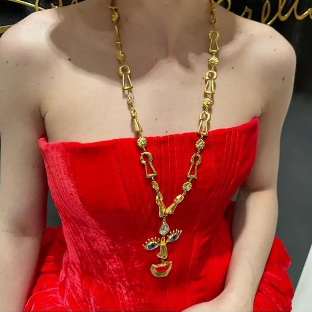 Schiaparelli Inspired Artistic Gold and Red Face Pendant Necklace - Picture 2 of 7